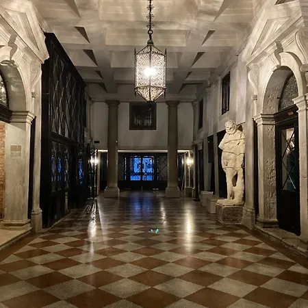 Dimora Contarini Charm On Grand Canal Apartment