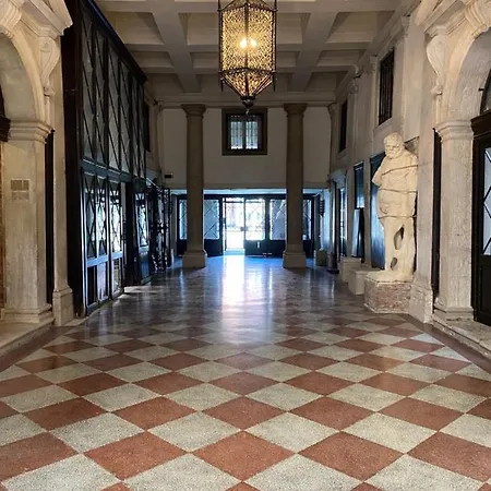 Apartamento Dimora Contarini Charm On Grand Canal Venecia